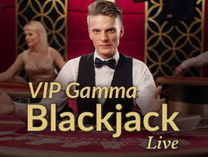 铁人vs津门虎因场地出现无人机，比赛延迟开球4分钟